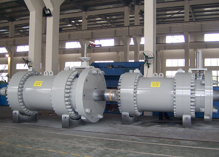 三峽電站水輪機接力器，單機容量70萬千瓦